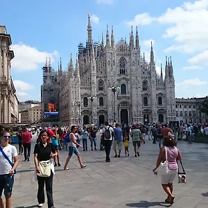 Appartement Flat In Duomo, Milaan